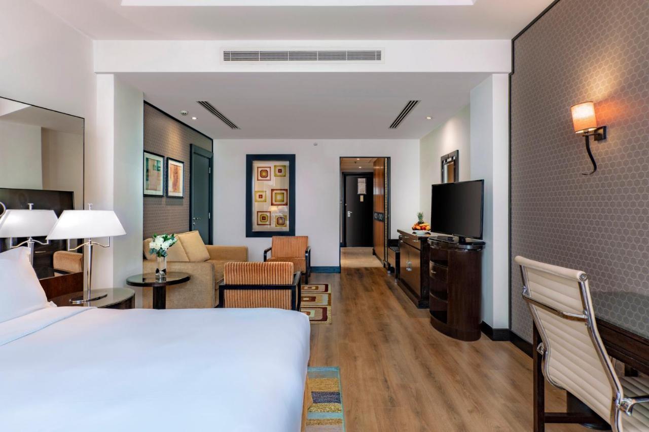 מלון Crowne Plaza Al Khobar By Ihg מראה חיצוני תמונה A room at the hotel