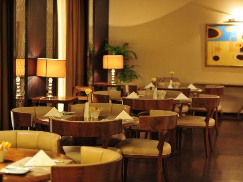מלון Crowne Plaza Al Khobar By Ihg מראה חיצוני תמונה The interior of the restaurant